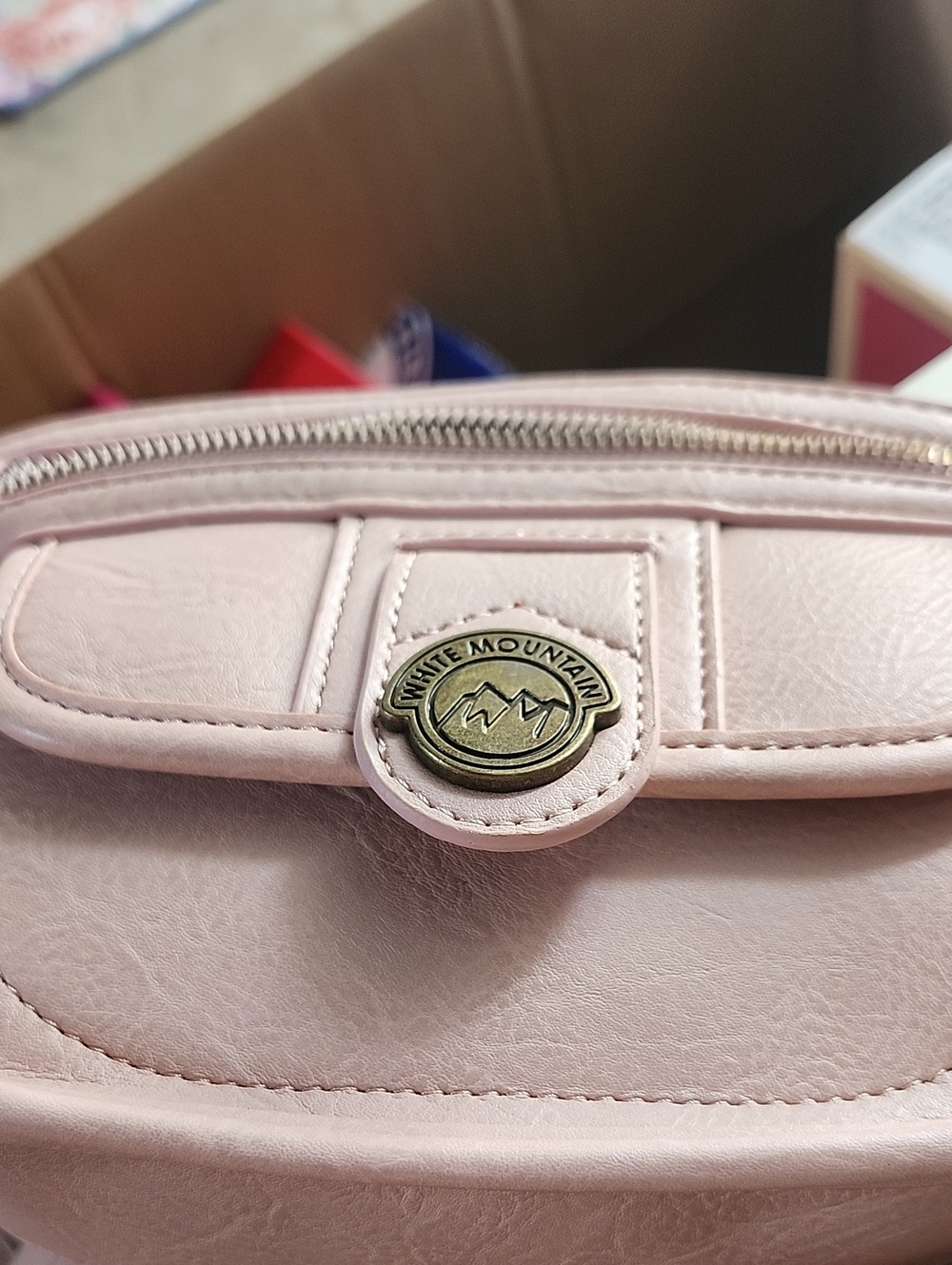 White Mountain Crossbody Bag